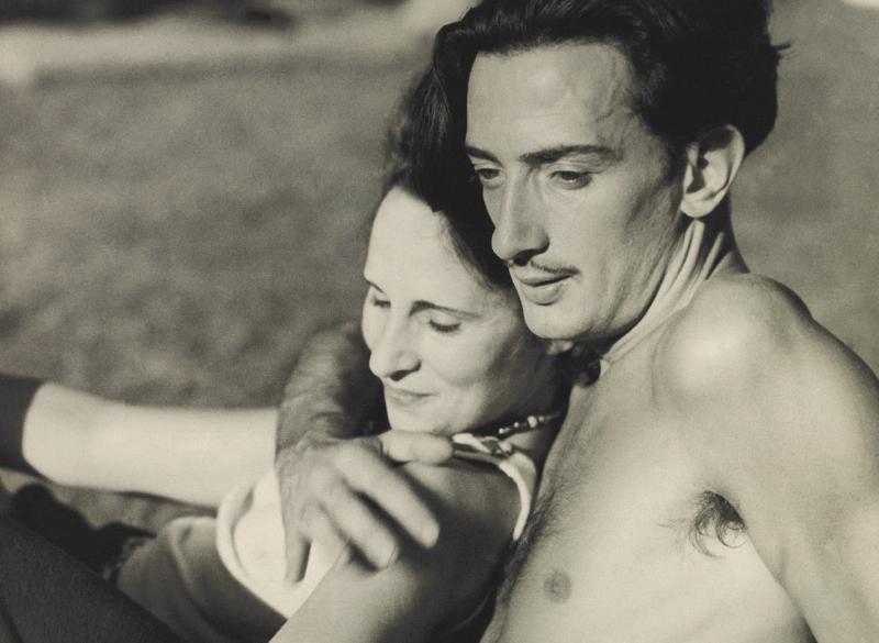 Salvador Dalí jeune artiste au début du surréalisme, peinture emblématique, œuvres d'art